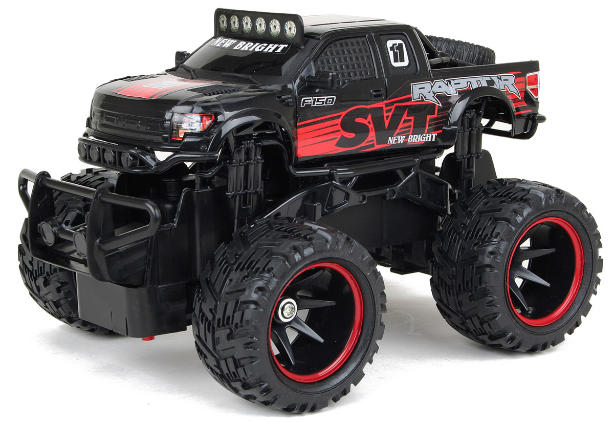 New Bright Радиоуправляемая модель Ford F-150 SVT Raptor цвет черный2424Ra New Bright Радиоуправляемая модель Ford F-150 SVT Raptor цвет черный2424RaКультовый американский автомобиль Ford F-150 SVT Raptor привлечет внимание как ребенка, так и взрослого и понравится любому, кто увлекается автомобилями. Маневренная и реалистичная уменьшенная копия реального авто выполнена в масштабе 1:24. Управление машинкой происходит с помощью пульта. Машинка двигается вперед и назад, поворачивает направо и налево. Колеса игрушки прорезинены и обеспечивают плавный ход, машинка не портит напольное покрытие. Радиоуправляемые игрушки способствуют развитию координации движений, моторики и ловкости. Ваш ребенок часами будет играть с моделью, придумывая различные истории и устраивая соревнования. Порадуйте его таким замечательным подарком! Для работы игрушки необходимы 3 батарейки типа АА (не входят в комплект). Для работы пульта управления необходимы 2 батарейки типа АА (не входят в комплект).
