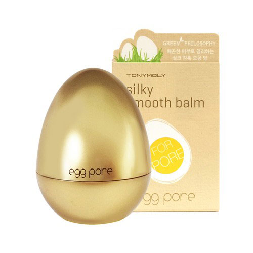 Tonymoly Бальзам-затирка для лица Egg Pore Silky Smooth Balm Primer, для расширенных пор, 20 млЮС000000767 Tonymoly Бальзам-затирка для лица Egg Pore Silky Smooth Balm Primer, для расширенных пор, 20 млЮС000000767Бальзам-затирка для лица Egg Pore Silky Smooth Balm Primer - сглаживает и маскирует расширенные поры. Скрывает поры, черные точки, морщинки, следы от прыщей и акне. Экстракт камелии и другие растительные комплексы нормализуют выделение кожного сала, способствуют обновлению клеток кожи, матируют и делают ее упругой. Делает кожу шелковой и полностью скрывает поры, придавая коже гладкость. Обладает нежным лимонным ароматом. Наилучший эффект достигается при использовании серии: гель для очищения пор - маска от расширенных пор - бальзам-затирка пор. Способ применения: нанести в качестве базы под макияж и любой BB-крем. Подходит для всех типов кожи. Экстракт календулы в его составе эффективно матирует и очищает поры. Марка Tony Moly чаще всего размещает на упаковке (внизу или наверху на спайке двух сторон упаковки, на дне банки, на тубе сбоку) дату изготовления в формате: год/месяц/дата.