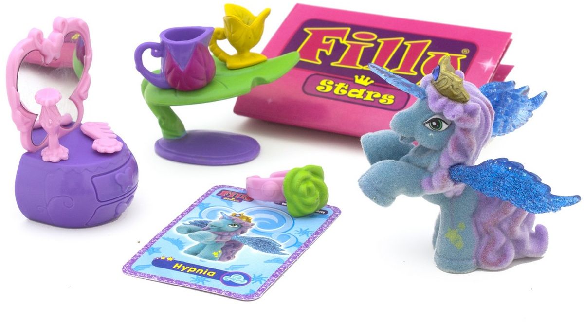 Filly Dracco Игровой набор Лошадка Hypnia ЗвездыHypnia/astM081005-3850(М081005-00E0) Filly Dracco Игровой набор Лошадка Hypnia ЗвездыHypnia/astM081005-3850(М081005-00E0)В игровом наборе Filly Dracco Лошадка Hypnia. Звезды все лошадки из новой серии имеют обновленные крылья, отличные по форме и дизайну от своих предшественников. В этот набор вместе с лошадкой входит семь игровых аксессуара и карточка коллекционера. У лошадки красочные крылья, украшенные фамильным гербом их семьи. Также она имеет бархатное покрытие и доброжелательную мордочку. Все детали фигурки расписаны с любовью и реалистичностью. Такой игровой набор откроет простор для фантазии малышки и поможет осуществить задуманный сценарий.