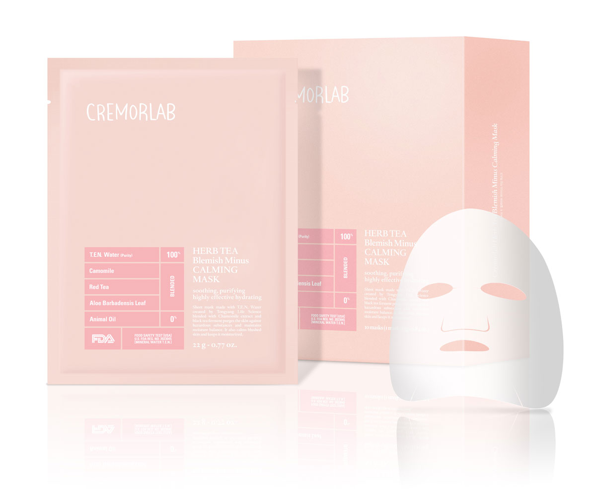 Cremorlab Маска успокаивающая с экстрактами ромашки и чая Herb Tea Blemish Minus Calming Mask68149 Cremorlab Маска успокаивающая с экстрактами ромашки и чая Herb Tea Blemish Minus Calming Mask68149Маска, изготовленная из 100% натуральных экологически чистых волокон. Комплекс растительных компонентов маски с успокаивающим, антибактериальным, противовоспалительным эффектом быстро и без раздражения успокаивает даже чувствительную кожу. Материал и высокая концентрация высокоэффективных ингредиентов способствует прекрасному усвоению кожей активных веществ маски при минимальной аллергенности. Является антиоксидантом, глубоко увлажняет кожу, нейтрализует действие свободных радикалов. Не содержит парабенов, гипоаллергенна. Подходит для всех типов и состояний кожи. Объем: 10 штук по 25 грамм