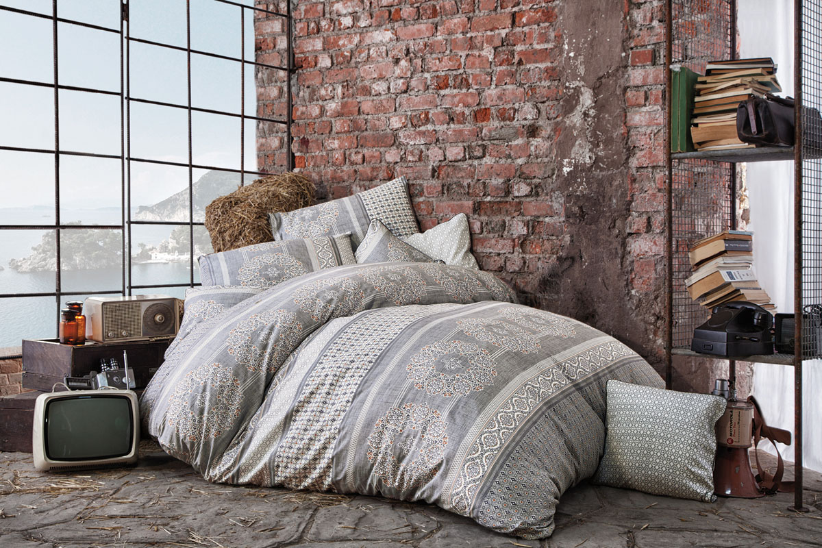 Комплект белья Issimo Home Sonota, евро, наволочки 50x70. 46364636 Комплект белья Issimo Home Sonota, евро, наволочки 50x70. 46364636Все белье Issimo – это образец качества. Ровные швы, качественный хлопок, четкие рисунки на тканях, которые не полиняют и не потеряют яркости долгое время – все это говорит о строгом отношении производителя к своей продукции. Белье сшито из ранфорса, материала, очень мягкого и приятного на ощупь. К тому же он обладает отличными гигроскопичными, антистатичными и гипоаллергенными свойствами. Ранфорс – это удивительный материал. Летом в таком постельном белье будет прохладно, а зимой оно, наоборот, хорошо сохранит тепло вашего тела.
