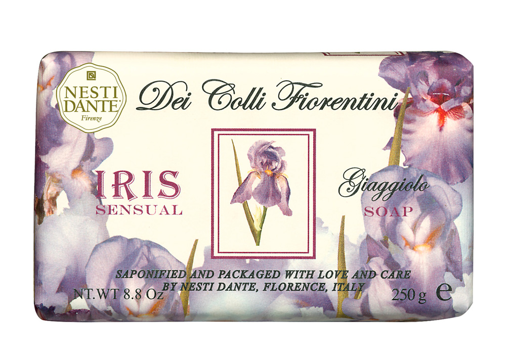 Мыло Nesti Dante Dei Colli Fiorentini. Ирис, 250 г1751106 Мыло Nesti Dante Dei Colli Fiorentini. Ирис, 250 г1751106натуральное мыло премиум - класса Цветочная линия Путешествие в мир ароматов сквозь цветущие флорентийские холмы Великолепное растительное мыло премиум-класса Nesti Dante Dei Colli Fiorentini. Ирис изготовлено по старинным рецептам и по традиционной котловой технологии, в составе мыла только натуральные оливковое и пальмовое масло высочайшего качества, для ароматизации использованы органические эфирные масла. Ежедневный ритуал красоты, любви и заботы не только для тела, но и для души. Мыло Dei Colli Fiorentini. Ирис - путешествие в мир ароматов сквозь цветущие флорентийские холмы - для хорошего самочувствия и бодрости духа, чувственный аромат. Изысканная флорентийская бумага, в которую завернуто мыло, расписана акварелью, на каждом кусочке мыла выгравирована надпись With Love And Care (С любовю и заботой).