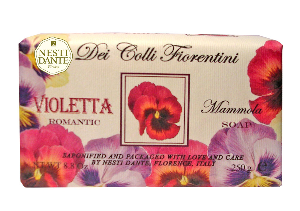 Мыло Nesti Dante Dei Colli Fiorentini. Фиалка, 250 г1756106 Мыло Nesti Dante Dei Colli Fiorentini. Фиалка, 250 г1756106Великолепное растительное мыло премиум-класса Nesti Dante Dei Colli Fiorentini. Фиалка изготовлено по старинным рецептам и по традиционной котловой технологии, в составе мыла только натуральные оливковое и пальмовое масло высочайшего качества, для ароматизации использованы органические эфирные масла. Ежедневный ритуал красоты, любви и заботы не только для тела, но и для души. Мыло Dei Colli Fiorentini. Фиалка - путешествие в мир ароматов сквозь цветущие флорентийские холмы - для хорошего самочувствия и бодрости духа, романтичный аромат. Изысканная флорентийская бумага, в которую завернуто мыло, расписана акварелью, на каждом кусочке мыла выгравирована надпись With Love And Care (С любовю и заботой). Характеристики: Вес: 250 г. Производитель: Италия. Товар сертифицирован. Nesti Dante - одна из немногих итальянских мыловаренных фабрик, которая продолжает использовать в производстве только натуральные...