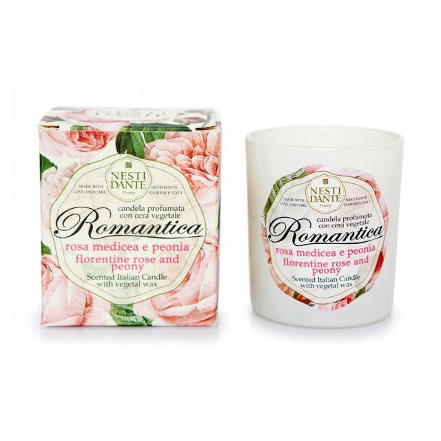 Nesti Dante Свеча Romantica. Роза и пион, ароматизированная, 160 г4001104 Nesti Dante Свеча Romantica. Роза и пион, ароматизированная, 160 г4001104Ароматизированная свеча Nesti Dante Romantica. Роза и пион выполнена вручную из растительных восков. Рецептура не содержит токсинов, аллергенов и ингредиентов животного происхождения. Дуэт флорентиской розы и пиона превращается в чувственную цветочную композицию. Натуральные цветочные экстракты - формула здоровой красоты. Свеча помещена в стакан из матового стекла и упакован в подарочную коробку из флорентийской бумаги, расписанной акварелью. Товар сертифицирован. Состав: Натуральный воск, эфирное масло. Не содержит животных продуктов и свинца.