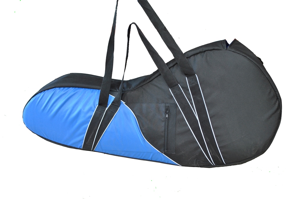 Сумка для лодочного мотора AG-brand Premium 2 т, 3,5 л.с., цвет: черныйAG-Uni-OM-Premium-2T/3,5hp Сумка для лодочного мотора AG-brand Premium 2 т, 3,5 л.с., цвет: черныйAG-Uni-OM-Premium-2T/3,5hpПереноска и хранение лодочного мотора. Сумка изготовлена из ткани плотностью 600den с влагоотталкивающей пропиткой. С внутренней стороны сумка выполнена из ткани с пвх покрытием и имеет антиударные вставки толщиной 8мм из вспененного наполнителя. Сумка на прочной двухзамковой молнии и имеет светоотражающий кант. Все сумки имеют ручки для переноски мотора (в руках и на плече) и снабжены карманом для документации и мелких деталей.
