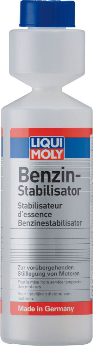Стабилизатор бензина Liqui Moly Benzin-Stabilisator, 0,25 л5107 Стабилизатор бензина Liqui Moly Benzin-Stabilisator, 0,25 л5107Средство Liqui Moly Benzin-Stabilisator предназначено для стабилизации свойств (консервации) бензина для газонокосилок, садовой мототехники и прочей техники на 2- и 4-тактных двигателях позволяет сохранять свойства топлива и защитить детали техники от коррозии и отложений при хранении. Использованы последние разработки в области топливных присадок. Особенности: Предотвращает окисление, осмоление и старение топлива. Предотвращает падение октанового числа бензина. Обладает длительным эффектом действия. Повышает надежность эксплуатации техники. Основа: комбинация присадок в жидкости-носителе. Товар сертифицирован.