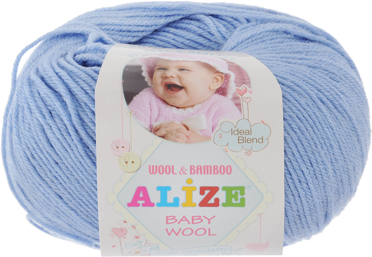 Пряжа для вязания Alize Baby Wool, цвет: темно-голубой (40), 175 м, 50 г, 10 шт686501_40 Пряжа для вязания Alize Baby Wool, цвет: темно-голубой (40), 175 м, 50 г, 10 шт686501_40Детская пряжа для вязания Alize Baby Wool изготовлена из очень мягкой и высококачественной натуральной шерсти и бамбука. Из пряжи Baby Wool получается тонкий, но очень теплый трикотаж для ребенка. Акрил в составе нитей допускает легкую машинную стирку вещей. Цветовая палитра включает в себя комбинации, которые подходят как для мальчиков, так и для девочек. Рекомендуемый размер спиц: № 2,5-4 мм, Рекомендуемый размер крючка: № 1-3 мм. Комплектация: 10 мотков. Состав: 40% шерсть, 40% акрил, 20% бамбук.