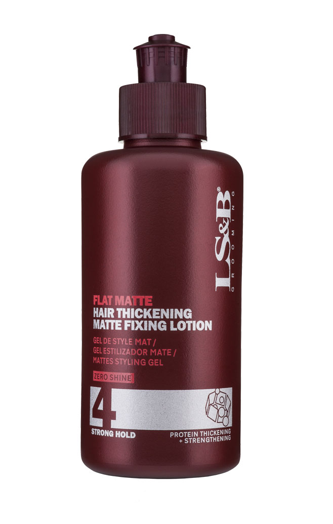 Lock Stock & Barrel Лосьон для плоских укладок с матовым эффектом Flat Matte Fixing Lotion 150 мл200003 Lock Stock & Barrel Лосьон для плоских укладок с матовым эффектом Flat Matte Fixing Lotion 150 мл200003Лосьон LS&B для плоских укладок с матовым эффектом FLAT MATTE придает экстра-густоту волосам, достаточно небольшого количества ,идеален для смешивания с прептоником, мега-матовость, оставляет мужественный аромат. уникальный результат – одновременно гладкие и матовые волосы придает объем и густоту надежная фиксация между средней и сильной не оставляет налета на волосах легко счесывается /смывается с волос Фиксация: 4 Одно из многих гениальных изобретений LS&B. Как может жидкий стайлинг дать матовость? А вот может! Больше не нужно миксовать разные виды стайлингов в поисках нужной комбинации. Лосьон FLAT MATTE дает гибкую (между средней и сильной) фиксацию – такую, какую обычно ждешь от геля для волос. Лосьон наносится на влажные волосы, и по мере высыхания они становятся все более текстурированными и матовыми. Не оставляет налета или комков на волосах. Протеиновый коктейль в составе лосьона внедряется в каждый волос, укрепляя его по всей длине. Лосьон оставляет на волосах фирменный...