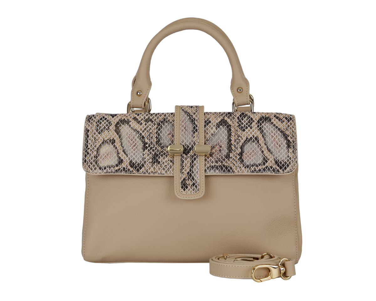Сумка женская Leo Ventoni, цвет: бежевый. LV6385LV6385-beige Сумка женская Leo Ventoni, цвет: бежевый. LV6385LV6385-beigeЖенская сумка Leo Ventoni из натуральной кожи бежевого цвета. Внутри: два отделения, разделенные карманом на молнии, два кармана для мелочей и небольшой карман на молнии. Сумка закрывается на пластиковую молнию. Кожа средней плотности, форму держит. Размеры не вмещают формат А4. Носится в руке или на плече. В комплектацию входит наплечный ремень, длина которого регулируется. На лицевой стороне расположен дополнительный карман,который имеет откидную часть и закрывается на магнитную кнопку.