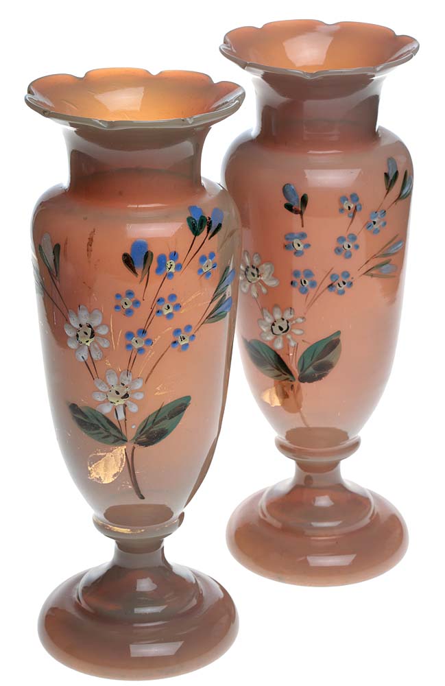 Bristol glass! Вазы парные Полевые цветы. Опаловое бристольское стекло (Bristol glass), цветные эмали, ручная роспись, золочение. Высота 21 см. Бристоль, Великобритания, начало ХХ векаПБ ДПА 16082016-8 Bristol glass! Вазы парные Полевые цветы. Опаловое бристольское стекло (Bristol glass), цветные эмали, ручная роспись, золочение. Высота 21 см. Бристоль, Великобритания, начало ХХ векаПБ ДПА 16082016-8Ценные старинные парные вазы Полевые цветы, ручной работы из знаменитого опалового бристольского стекла (Bristol glass), вручную расписаны цветными эмалями! Опаловое бристольское стекло, цветные эмали, ручная роспись, золочение. Бристоль (Bristol), Великобритания, начало ХХ века. Размер: высота 21 см. диаметр тулова 8 см. Сохранность коллекционная. Без повреждений, без сколов, без утрат. Прекрасные старинные вазы ручной работы для украшения роскошного интерьера!