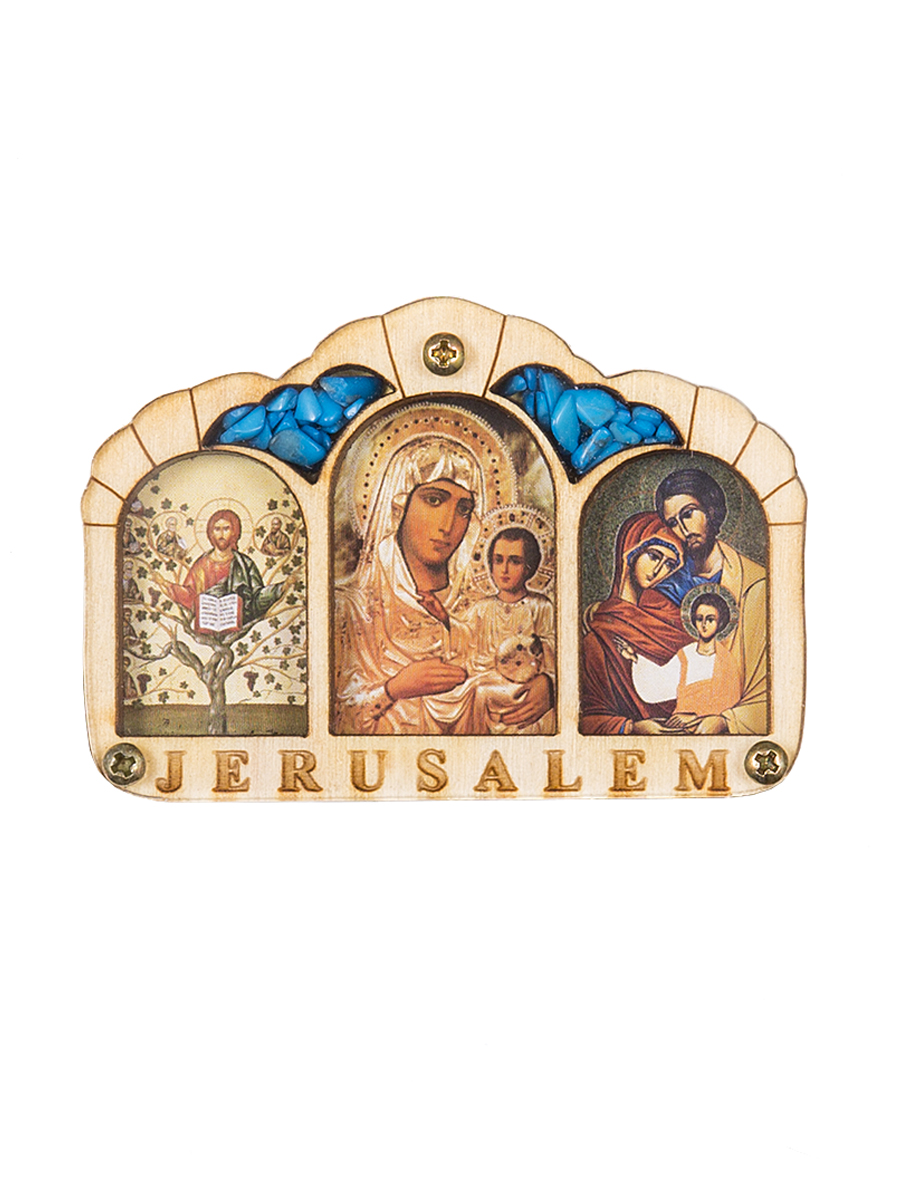 Икона Holy Land Collections Триптих Благословение Водителя Иерусалим, 67 x 46 см. HL-777A52HL-777A52 Икона Holy Land Collections Триптих Благословение Водителя Иерусалим, 67 x 46 см. HL-777A52HL-777A52В наше время тысячи людей проводят полжизни за рулем - в деловых разъездах и семейных путешествиях - и уже считают автомобиль своим вторым домом, который тоже хочется защитить от аварий и других напастей. Иконы для автомобиля выполняют охранную, защитную функцию. Будучи освященными, они оберегают водителя и пассажиров в машине от нежелательных ситуаций. Вы можете выбрать такой подарок для своих друзей и близких, таких же заядлых автомобилистов, как и вы или просто держать ее рядом с собой в машине - возможно, защита Святых придаст вам уверенности в пути, а поездку сделает более приятной. Счасливого пути! Размеры 10 х 7 см