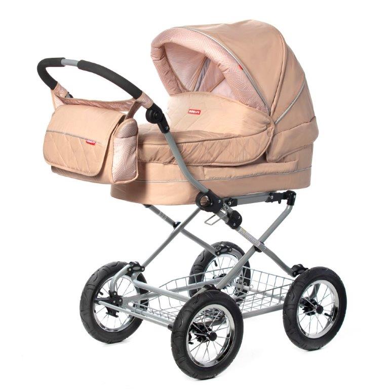 Amalfy Коляска-люлька Beige2500598359965 Amalfy Коляска-люлька Beige2500598359965Детская коляска люлька Amalfy предназначена для детей с рождения и до 6 месяцев. В комплект коляски входит спальная люлька Дно люльки – жесткое, это очень важно для правильного формирования позвоночника новорожденного малыша. Для удобства родителей предусмотрены регулировка высоты ручки, корзина для покупок, москитная сетка, дождевик и сумка для мамы. Колеса надувные, камерные, с современной системой амортизации. Ширина колесной базы позволяет с легкостью входить в стандартные лифты и двери, что не вызовет трудностей с транспортировкой коляски.