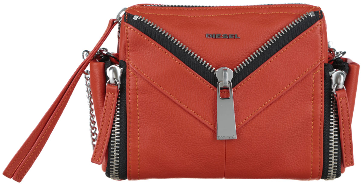 Сумка женская Diesel, цвет: оранжевый. X03891-PR013X03891-PR013/T4019 Сумка женская Diesel, цвет: оранжевый. X03891-PR013X03891-PR013/T4019Стильная женская сумка Diesel выполнена из натуральной кожи. Лицевая сторона оформлена декоративной молнией с бегунком. Изделие имеет одно основное отделение, которое закрывается на застежку-молнию. Внутри находится прорезной карман на застежке-молнии. Снаружи, по боковым сторонам расположены накладные открытые карманы, дополненные металлическими застежками-молниями. Модель оснащена съемным плечевым ремнем в виде цепочки. Роскошная сумка внесет элегантные нотки в ваш образ и подчеркнет ваше отменное чувство стиля.