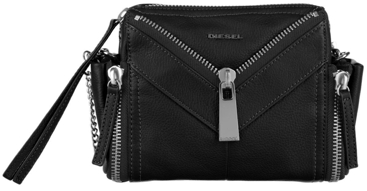 Сумка женская Diesel, цвет: черный. X03891-P0804X03891-P0804/T8013 Сумка женская Diesel, цвет: черный. X03891-P0804X03891-P0804/T8013Стильная женская сумка Diesel выполнена из натуральной кожи. Лицевая сторона оформлена декоративной молнией с бегунком. Изделие имеет одно основное отделение, которое закрывается на застежку-молнию. Внутри находится прорезной карман на застежке-молнии. Снаружи, по боковым сторонам расположены накладные открытые карманы, дополненные металлическими застежками-молниями. Модель оснащена съемным плечевым ремнем в виде цепочки. Роскошная сумка внесет элегантные нотки в ваш образ и подчеркнет ваше отменное чувство стиля.