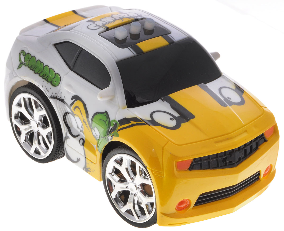 Bluesea Машинка Camaro5588-78В_бело-желтый Bluesea Машинка Camaro5588-78В_бело-желтыйМашинка Bluesea Camaro станет отличным подарком каждому юному гонщику! Эта маленькая машинка с большими колесами станет одной из любимых игрушек вашего малыша. На крыше машины расположены три кнопки. Каждая кнопка отвечает за ту или иную функцию автомобиля. Запрограммированы следующие функции: воспроизведение звука запуска двигателя, воспроизведение мелодии, воспроизведение звука работающего двигателя и движение машинки вперед. Порадуйте своего ребенка таким замечательным подарком! Рекомендуется докупить 3 батарейки типа ААА (товар комплектуется демонстрационными).