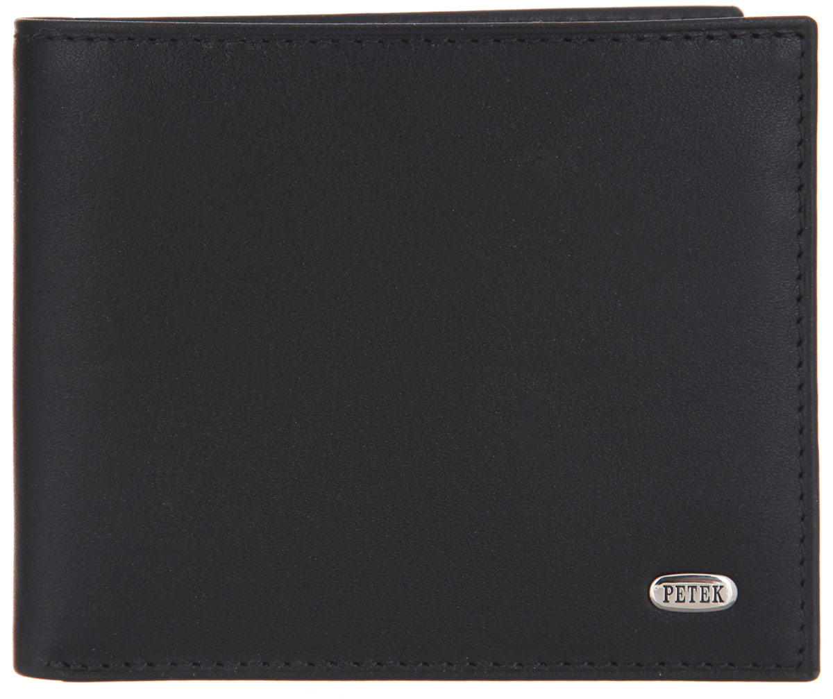 Портмоне мужское Petek 1855, цвет: черный. 236/2.000.01236/2.000.01 Black Портмоне мужское Petek 1855, цвет: черный. 236/2.000.01236/2.000.01 BlackСтильное мужское портмоне Petek 1855 выполнено из натуральной кожи. Лицевая сторона оформлена металлической пластиной с гравировкой в виде названия бренда. Изделие раскладывается пополам. Портмоне содержит одно отделение для купюр, два потайных кармана и шесть кармашков для визиток и пластиковых карт. Снаружи, на задней стенке, расположен накладной открытый карман. Портмоне упаковано в фирменную коробку. Такое портмоне станет отличным подарком для человека, ценящего качественные и стильные вещи.