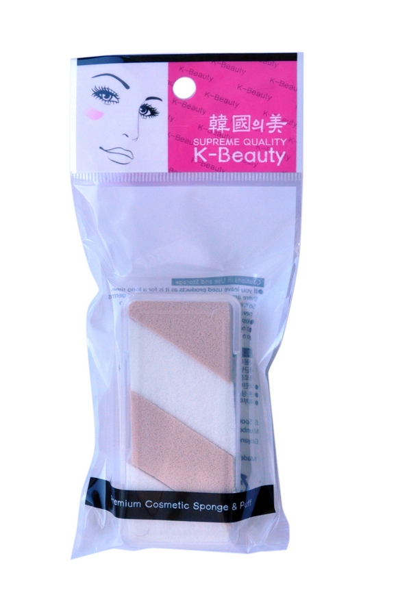 K-Beauty Спонж косметический двухцветный, 4 шт400093 K-Beauty Спонж косметический двухцветный, 4 шт400093Косметический спонж предназначен для нанесения тональных средств (корректора, тонального крема, румян, пудры и т.д.), а также коррекции макияжа. Спонж позволяет равномерно распределить не только сухие, но и кремовые текстуры, а его удобная форма подходит для обработки таких труднодоступных зон, как область вокруг глаз и носогубные складки. Спонж упакован в пластиковый кейс, состоит из 4 отрывных сегментов. Мягкий и нежный спонж не травмирует, подходит даже для чувствительной кожи.