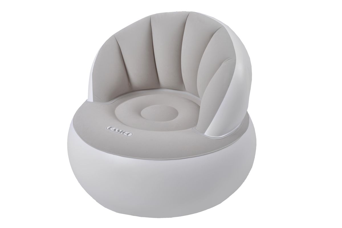 Кресло надувное Relax Easigo Chair, 85 х 85 х 74 смJL037265N Кресло надувное Relax Easigo Chair, 85 х 85 х 74 смJL037265NСдержанный дизайн и нейтральные цвета подходят к любому интерьеру и делают надувное кресло Relax Easigo Chair отличным выбором. Имеет водоотталкивающее износостойкое флоковое покрытие. Специальная конструкция с хорошей поддержкой не только спины, но и поясницы. Самоклеящаяся заплатка прилагается. УВАЖАЕМЫЕ КЛИЕНТЫ! Возможны изменения в цветовом дизайне товара. Поставка осуществляется в зависимости от наличия на складе.