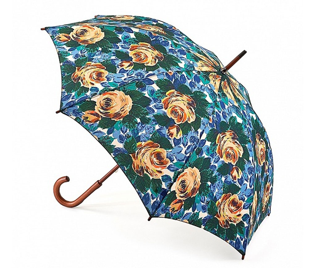Зонт-трость женский Cath Kidston Kensington, механический, цвет: мультиколор. L541-3061L541-3061 OxfordRoseDeepBlue Зонт-трость женский Cath Kidston Kensington, механический, цвет: мультиколор. L541-3061L541-3061 OxfordRoseDeepBlueЯркий механический зонт-трость Cath Kidston Kensington даже в ненастную погоду позволит вам оставаться стильной и элегантной. Каркас зонта включает 8 спиц из фибергласса с деревянным наконечниками. Стержень изготовлен из дерева. Купол зонта выполнен из износостойкого полиэстера и оформлен красочным принтом в виде роз в листьях. Изделие дополнено удобной рукояткой из гладкого дерева. Зонт механического сложения: купол открывается и закрывается вручную до характерного щелчка. Модель дополнительно застегивается с помощью двух хлястиков: на кнопку и липучку с декоративной пуговицей. Такой зонт не только надежно защитит вас от дождя, но и станет стильным аксессуаром, который идеально подчеркнет ваш неповторимый образ.