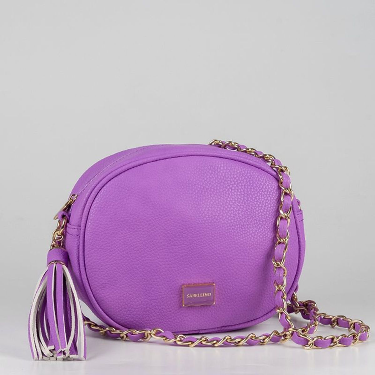 Сумка женская Sabellino, цвет: фиолетовый. ЖС1513110_40ЖС1513110_40 Сумка женская Sabellino, цвет: фиолетовый. ЖС1513110_40ЖС1513110_40Сумка выполнена из экокожи, закрывается на молнию с кисточкой. Внутри тканевая подкладка, карман для мелочи и мобильного телефона, отделение для документов на молнии. На тыльной стороне карман на молнии. Ремешок в переплете с цепочкой. Длина ремешка 134 см. Цвет фурнитуры - золото.