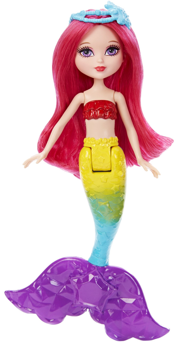 Barbie Кукла Маленькая русалочка RainbowDNG07_DNG08 Barbie Кукла Маленькая русалочка RainbowDNG07_DNG08Погружайся в мир подводных приключений вместе с маленькой русалочкой Rainbow от Barbie! Она создана специально для маленьких рук и богатого воображения! Русалочка приковывает взгляды своим разноцветным хвостом и ярким лифом. Ярко-малиновые волосы куклы можно расчесывать. На голове - диадема с морскими звездами. Хвостовой плавник украшен пятиконечной звездой. Гибкая талия делает движения более разнообразными и создает простор для новых сюжетов. В коллекцию входят куклы родом из трех разных королевств, вдохновленных радугами, самоцветами или сладостями. Соберите их всех для невероятного веселья!