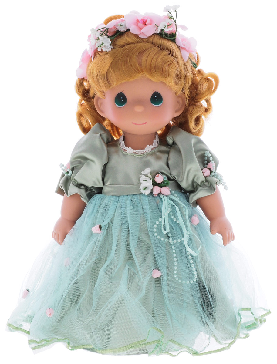 Precious Moments Кукла Красотка цвет волос рыжий4743 Precious Moments Кукла Красотка цвет волос рыжий4743Коллекция кукол Precious Moments ростом выше 30 см насчитывает на сегодняшний день более 600 видов. Куклы изготавливаются из качественного, безопасного материала и имеют пять базовых точек артикуляции. Каждый год в коллекцию добавляются все новые и новые модели. Каждая кукла имеет свой неповторимый образ и характер. Она может быть подарком на память о каком-либо событии в жизни. Куклы выполнены с любовью и нежностью, которую дарит нам известная волшебница - создатель кукол Линда Рик! Кукла Красотка привлечет внимание не только ребенка, но и взрослого. Кукла с рыжими волосами одета в очаровательное платье, украшенное атласным бантом на спине. На ногах - туфельки в тон платья. Прическу украшает венок из цветов. Одежда у куклы съемная. У девочки большие зеленые глаза. Игра с куклой разовьет в вашей малышке чувство ответственности и заботы. Порадуйте свою принцессу таким великолепным подарком!