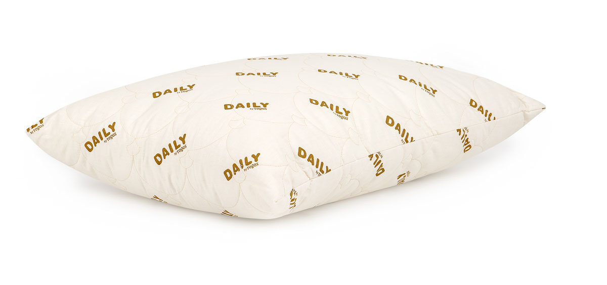Подушка Daily by Togas АНГОРА, стеганная, 50х7020.05.21.0121 Подушка Daily by Togas АНГОРА, стеганная, 50х7020.05.21.0121Подушка Ангора из коллекции Daily. Состав: чехол - 100% поликоттон, наполнитель - 70% шерсть ангоры, 30% полиэфирное волокно. Детали: подушка прямоугольная стеганая, чехол с эксклюзивным принтом Daily. Цвет: экру. Размер: 50х70. Уход: Рекомендуется чистить в соответствии с символами, указанными на лейбле. Периодически проветривайте изделие на свежем воздухе в сухую солнечную погоду. Для длительного хранения и транспортировки используйте упаковку, в которой изделие находилось при покупке. Прикоснитесь к нежности... Подушка Ангора - это идеальное сочетание удивительной легкости и выдающихся теплосберегающих качеств. Она сделана из тончайшей, легкой, как пух, ангоры в сочетании с полиэфирным волокном, известным своими дышащими и гипоаллергенными свойствами. Ангору не зря называют “мягким золотом: она прекрасно впитывает влагу и сразу испаряет ее, создавая эффект сухого тепла, обладает очень низкой теплопроводимостью, гигиеничностью и необычайной легкостью. Она оказывает...