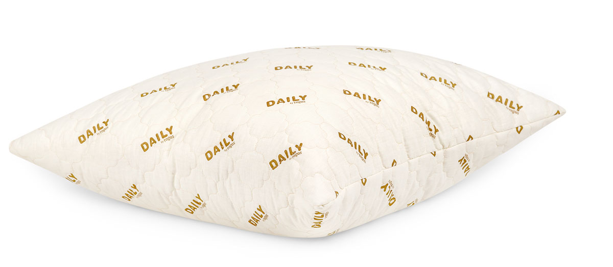 Подушка Daily by Togas АНГОРА, стеганная, 70х7020.05.21.0122 Подушка Daily by Togas АНГОРА, стеганная, 70х7020.05.21.0122Подушка Ангора из коллекции Daily. Состав: чехол - 100% поликоттон, наполнитель - 70% шерсть ангоры, 30% полиэфирное волокно. Детали: подушка прямоугольная стеганая, чехол с эксклюзивным принтом Daily. Цвет: экру. Размер: 70х70. Уход: Рекомендуется чистить в соответствии с символами, указанными на лейбле. Периодически проветривайте изделие на свежем воздухе в сухую солнечную погоду. Для длительного хранения и транспортировки используйте упаковку, в которой изделие находилось при покупке. Прикоснитесь к нежности... Подушка Ангора - это идеальное сочетание удивительной легкости и выдающихся теплосберегающих качеств. Она сделана из тончайшей, легкой, как пух, ангоры в сочетании с полиэфирным волокном, известным своими дышащими и гипоаллергенными свойствами. Ангору не зря называют “мягким золотом: она прекрасно впитывает влагу и сразу испаряет ее, создавая эффект сухого тепла, обладает очень низкой теплопроводимостью, гигиеничностью и необычайной легкостью. Она оказывает...