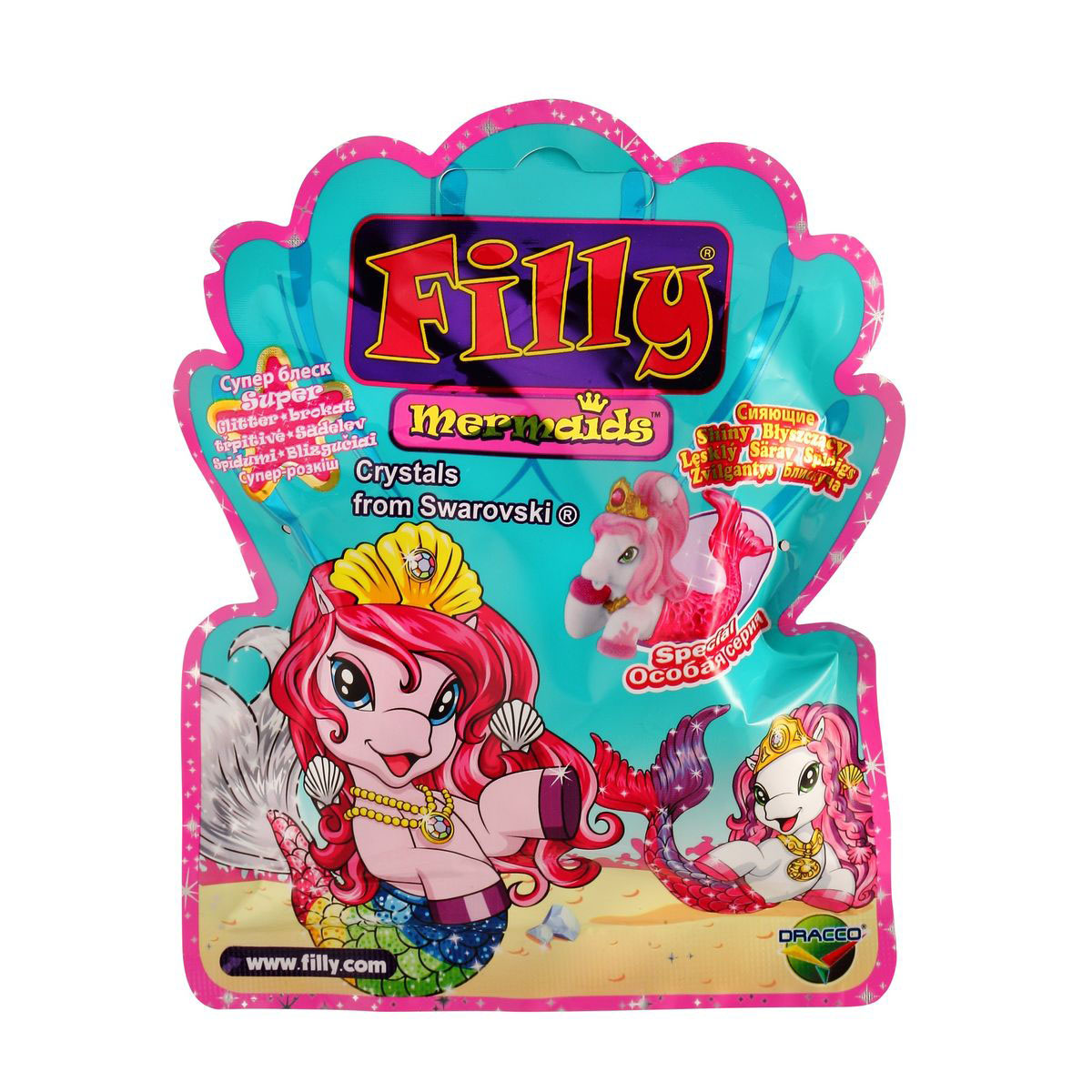 Filly Dracco Фигурка РусалочкиM063001-3850 Filly Dracco Фигурка РусалочкиM063001-3850Волшебные лошадки собрались все вместе! Каждая из них - это яркая русалочка, крылья которой украшены семейным гербом. С помощью своих рожек-усиков они общаются друг с другом, а яркая корона с кристаллами Swarowski показывает их статус. В коллекции 16 лошадок. 6 из них - уникальные персонажи со своими специфическими особенностями, цветом гривы, хвостиком, семейным гербом. Соберите любимых героев вместе! В одном пакетике Filly Dracco Русалочки - одна фигурка. Выбрать лошадку тоже не получится, поэтому придется положиться на случай! Кто же спрятан в этом пакетике? Узнайте прямо сейчас!