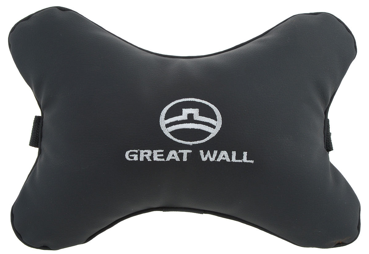 Подушка автомобильная Autoparts Great Wall, на подголовник, цвет: черный, белый, 30 х 20 смМ32 Подушка автомобильная Autoparts Great Wall, на подголовник, цвет: черный, белый, 30 х 20 смМ32Автомобильная подушка Autoparts Great Wall, выполненная из эко-кожи с мягким наполнителем из холлофайбера, снимает усталость с шейных мышц, обеспечивает правильное положение головы и амортизирует нагрузки на шейные позвонки при резком маневрировании. Ее можно зафиксировать на подголовнике с помощью регулируемого по длине ремня. На изделии имеется молния, с помощью которой вы с легкостью сможете поменять наполнитель. Если ваши пассажиры захотят вздремнуть, то подушка под голову окажется очень кстати и поможет расслабиться.