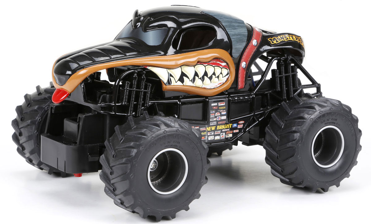New Bright Радиоуправляемая модель Monster Mutt2430MM New Bright Радиоуправляемая модель Monster Mutt2430MMПредставьте себе рев толпы и звуки мнущегося под мощным напором металла. С радиоуправляемой моделью New Bright Monster Mutt вы сможете создать собственное шоу Машин Монстров с головокружительными трюками. Большие прорезиненные колеса игрушки обеспечивают плавный ход. Юные гонщики оценят эту машину за прекрасные технические характеристики и свободу передвижений. Моделью легко управлять и любая гонка принесет удовольствие. Управление машинкой происходит с помощью удобного пульта. Пульт управления работает на частоте 40 MHz, а радиус его действия составляет 25-30 метров. Автомобиль двигается вперед-назад, поворачивает влево-вправо. Радиоуправляемые игрушки способствуют развитию координации движений, моторики и ловкости. Ваш ребенок увлеченно будет играть с моделью, придумывая различные истории и устраивая соревнования. Для работы машины необходимо купить 3 батарейки типа АА (не входят в комплект). Для работы пульта управления необходимы 2...