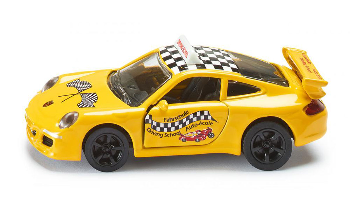 Siku Модель автомобиля Porsche 911 Fahrschule1457 Siku Модель автомобиля Porsche 911 Fahrschule1457Модель автомобиля Siku Porsche 911. Fahrschule выполнена в виде точной копии одноименного автомобиля. Такая модель понравится не только ребенку, но и взрослому коллекционеру, и приятно удивит вас высочайшим качеством исполнения. Модель выполнена из металла с элементами из пластика; прорезиненные колеса крутятся. Двери машинки открываются. Отличный подарок для любителей автомобилей!