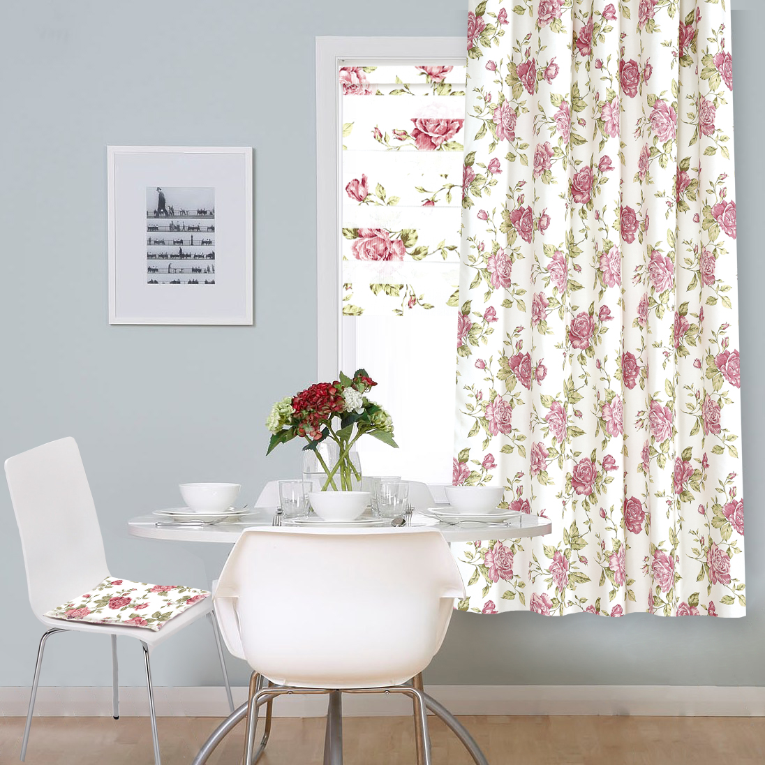Штора Garden, на ленте, высота 180 см. С 9184 - W1687 V21С 9184 - W1687 V21 Штора Garden, на ленте, высота 180 см. С 9184 - W1687 V21С 9184 - W1687 V21Garden – это универсальная и интересная серия домашних портьер для яркого и стильного оформления окон и создания особенной уютной атмосферы. Эта портьера великолепно смотрится как одна, так и в паре, в комбинации с нежной тюлевой занавеской, собранная на подхваты и свободно ниспадающая естественными складками. Такая портьера, изготовленная полностью из прочного и очень практичного полиэстерового полотна, долговечна и не боится стирок, не сминается, не теряет своего блеска и яркости красок.