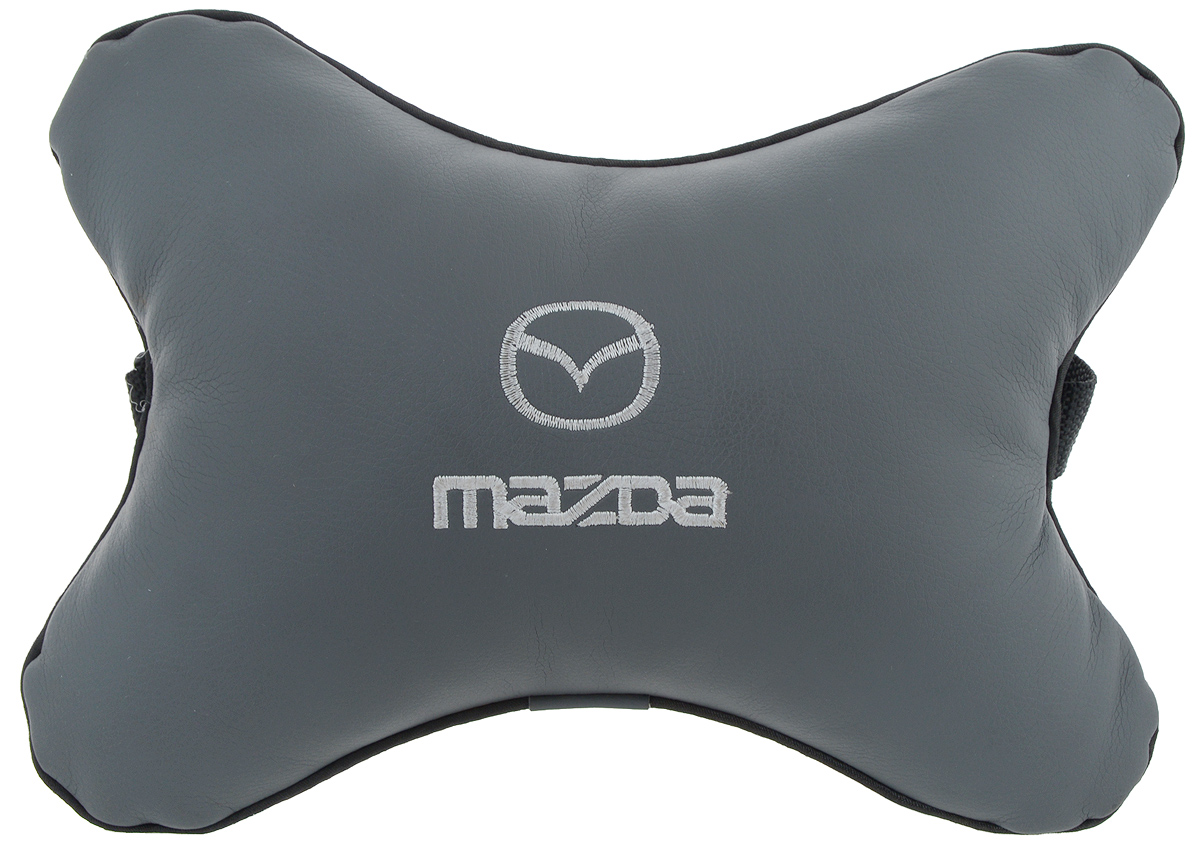 Подушка автомобильная Autoparts Mazda, на подголовник, цвет: серый, белый, 30 х 20 смМ4_серый Подушка автомобильная Autoparts Mazda, на подголовник, цвет: серый, белый, 30 х 20 смМ4_серыйАвтомобильная подушка Autoparts Mazda, выполненная из эко-кожи с мягким наполнителем из холлофайбера, снимает усталость с шейных мышц, обеспечивает правильное положение головы и амортизирует нагрузки на шейные позвонки при резком маневрировании. Ее можно зафиксировать на подголовнике с помощью регулируемого по длине ремня. На изделии имеется молния, с помощью которой вы с легкостью сможете поменять наполнитель. Если ваши пассажиры захотят вздремнуть, то подушка под голову окажется очень кстати и поможет расслабиться.