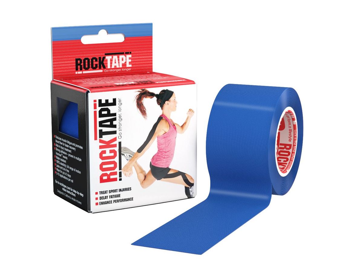 Кинезиотейп Rocktape Classic, цвет: синий, 5 x 500 смRCT100-NBLU-OS Кинезиотейп Rocktape Classic, цвет: синий, 5 x 500 смRCT100-NBLU-OSКинезиотейп Rocktape Classic, выполненный из хлопка и нейлона, предназначен для снятия отеков и рассасывания гематом. Уменьшает мышечную усталость и способствует притоку крови для более быстрого восстановления. Изделие имеет плотную волнообразную структуру ткани. Не содержит латекса и цинка, водостойкий. Кинезиотейп носится до 5 дней, не теряя своих свойств. 180% эластичности.
