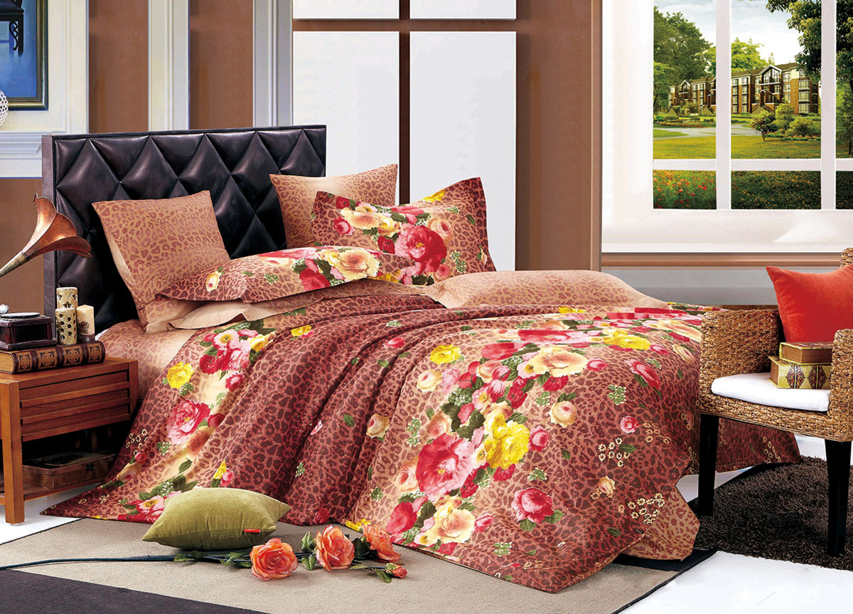 Комплект белья Primavera Classic. Осенний сад, 2-спальный, наволочки 70x70, цвет: коричневый72437 Комплект белья Primavera Classic. Осенний сад, 2-спальный, наволочки 70x70, цвет: коричневый72437Наволочки с декоративным кантом особенно подойдут, если вы предпочитаете класть подушки поверх покрывала. Кайма шириной 5-10см с трех или четырех сторон делает подушки визуально более объемными, смотрятся они очень аккуратно, даже парадно. Еще такие наволочки называют оксфордскими или наволочками «с ушками». Сатин – прочная и плотная ткань с диагональным переплетением нитей. Хлопковый сатин по мягкости и гладкости уступает атласу, зато не будет соскальзывать с кровати. Сатиновое постельное белье легко переносит стирку в горячей воде, не выцветает. Прослужит комплект из обычного сатина меньше, чем из сатина повышенной плотности, но дольше белья из любой другой хлопковой ткани. Сатин приятен на ощупь, под ним комфортно спать летом и зимой. Производство «Примавера» находится в Китае, что позволяет сократить расходы на доставку хлопка. Поэтому цены на это постельное белье более чем скромные и это не сказывается на качестве. Сатин очень гладкий, мягкий, но при этом, невероятно прочный....
