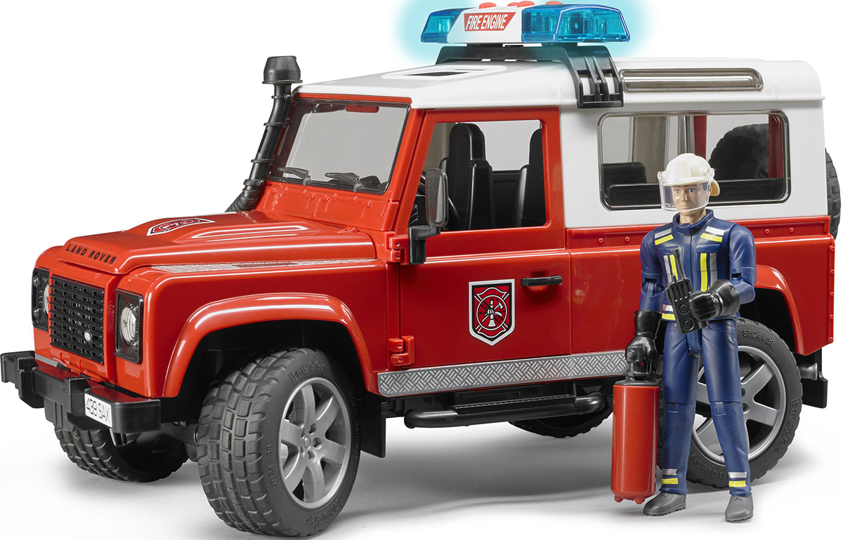Bruder Внедорожник Land Rover Defender Station Wagon Пожарная с фигуркой02-596 Bruder Внедорожник Land Rover Defender Station Wagon Пожарная с фигуркой02-596Внедорожник Land Rover Defender Station Wagon Пожарная с фигуркой Bruder порадует всех юных коллекционеров прототипов машин. Приятной особенностью этого набора является наличие фигурки пожарного, которая идеально помещается в джип. Фигурка сделает игру ребенка реалистичнее и интереснее. Особенности джипа: свободно открывающиеся капот (фиксируется на рычаге), 3 открывающиеся съемные двери, съемные задние сиденья, фаркоп, запасное колесо, амортизаторы ходовых осей, управление передними колесами с помощью руля. На днище машинки закреплен дополнительный руль-рычаг, который позволяет управлять игрушкой, не держась за нее: просто установите его в специальный разъем через люк на крыше джипа. На крыше расположена сирена (звуковые и световые эффекты), которую вы так же можете легко снять. Фигурка в виде мужчины в костюме пожарного. Подвижные руки и ноги (шарнирный механизм), вращающаяся голова. Пазы на руках могут удерживать руль машинки и аксессуары (в наборе). Дополнительные...