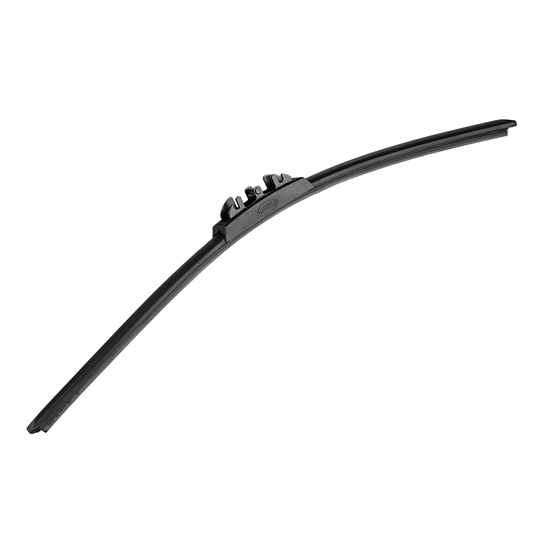 Щетка стеклоочистителя Heyner Super Flat Premium, бескаркасная, 50 см, 1 шт280000 Щетка стеклоочистителя Heyner Super Flat Premium, бескаркасная, 50 см, 1 шт280000Резинки щетки Heyner Super Flat Premium имеют графитовое NANO-покрытие. Благодаря отличной аэродинамике спойлера достигается непревзойденный результат очистки стекла даже на высоких скоростях. Пружина, выполненная из высококачественной стали, обеспечивает равномерное давление на стекло. Резиновые элементы выполнены из 100% натурального каучука. Необходимые для соответствующих размеров щеток адаптеры входят в комплект.