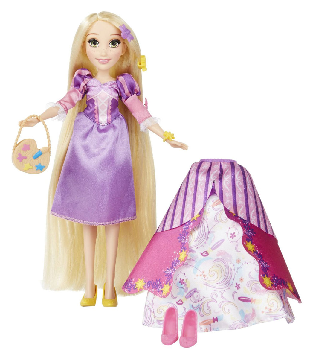 Disney Princess Кукла Рапунцель в платье со сменными юбкамиB5312EU4_B5315 Disney Princess Кукла Рапунцель в платье со сменными юбкамиB5312EU4_B5315Очаровательная кукла Disney Princess Рапунцель станет любимой игрушкой вашей маленькой принцессы. Модель изготовлена из прочного пластика, а ее одежда изготовлена из высококачественного текстиля. Кукла выполнена в виде Рапунцель - героини одноименного мультфильма. Модель имеет высокую степень детализации, качественно прорисованы даже самые мелкие детали. Рапунцель одета в красивое платье. Длинные светлые локоны принцессы можно расчесывать и заплетать красивые прически. Пышные юбки, украшения для волос, две пары туфель и сумочка, входящие в комплект, разнообразят гардероб Рапунцель. С этой замечательной куклой ваша малышка окунется в сказочный мир и будет придумывать увлекательные истории про любимую героиню.