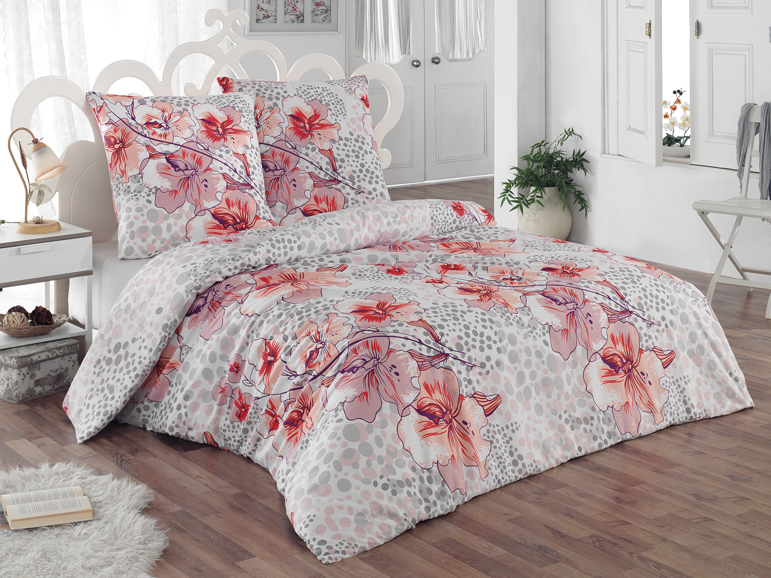 Комплект белья Tete-a-Tete Classic Катрина, семейный, наволочки 70х70. К-8068п + ПОДАРОК: Простыня ЭГО, 220 х 220 смК-8068п Комплект белья Tete-a-Tete Classic Катрина, семейный, наволочки 70х70. К-8068п + ПОДАРОК: Простыня ЭГО, 220 х 220 смК-8068пКомплект белья Tete-a-Tete Classic Катрина является экологически безопасным для всей семьи, так как выполнен из бязи (100% натурального хлопка). Комплект состоит из двух пододеяльников, простыни и двух наволочек. Постельное белье имеет изысканный внешний вид, яркую цветовую гамму и оригинальный рисунок. Гладкая структура делает ткань приятной на ощупь, мягкой и нежной, при этом она прочная и хорошо сохраняет форму. Ткань легко гладится, не линяет и не садится. Благодаря особой плотности ткани и отличному качеству белье выдерживает в 5 раз больше стирок. Комплект постельного белья Tete-a-Tete Classic Катрина станет отличным дополнением вашего интерьера и подарит гармоничный сон. Простыня ЭГО выполнена из бязи (натурального хлопка) высокого качества, оформленной принтом в полоску. Экологически чистый материал обеспечивает высокую гигиеничность простыни. Выбрав простыню нужной вам расцветки, вы можете легко комбинировать ее с различным постельным бельем. ...