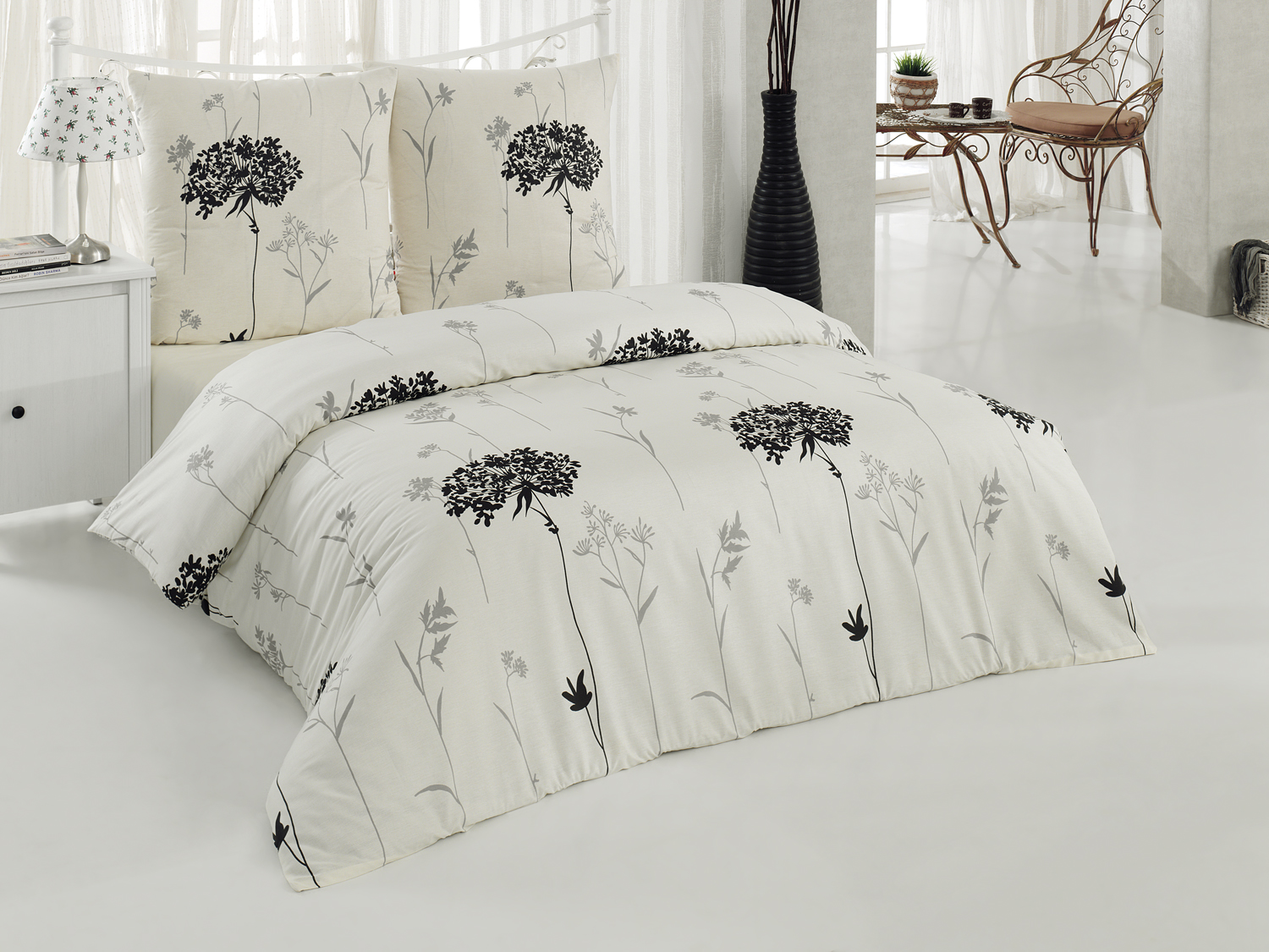 Комплект белья Tete-a-Tete Classic "Белла", семейный, наволочки 70х70. Э-0530-01п + ПОДАРОК: Простыня "ЭГО", 220 х 220 см Комплект белья Tete-a-Tete Classic "Белла", семейный, наволочки 70х70. Э-0530-01п + ПОДАРОК: Простыня "ЭГО", 220 х 220 см
