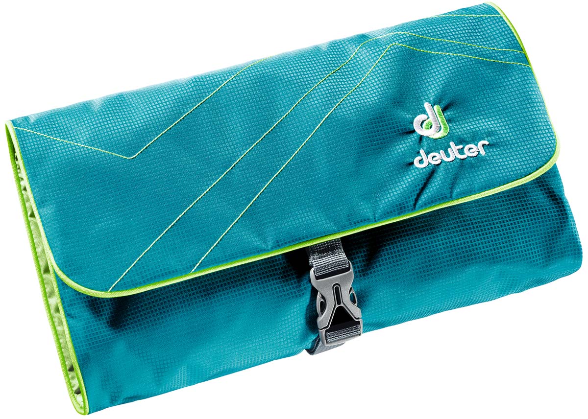Косметичка Deuter Wash Bag II, цвет: бирюзовый, светло-зеленый, 20 см х 31 см х 4 см39434_3214 Косметичка Deuter Wash Bag II, цвет: бирюзовый, светло-зеленый, 20 см х 31 см х 4 см39434_3214Дорожная косметичка Deuter Wash Bag II, выполненная из полиэстера, незаменима в путешествиях и командировках. Косметичка содержит один сетчатый карман на молнии, пять кармашков для мелочей, съемное зеркало. Застегивается на замок-карабин. Изделие снабжено текстильной петлей для подвешивания. Стильная дорожная косметичка станет практичным аксессуаром, который идеально дополнит ваш образ.