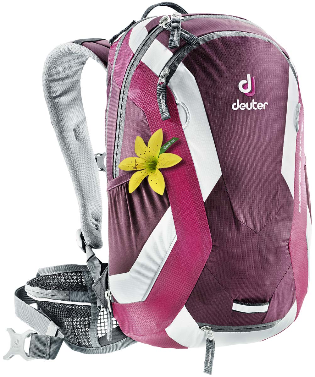 Рюкзак Deuter Superbike 14 EXP SL, цвет: фиолетовый, пурпурный, 14л32104_5509 Рюкзак Deuter Superbike 14 EXP SL, цвет: фиолетовый, пурпурный, 14л32104_5509Праправнук исходного велосипедного рюкзака,Deuter Superbike 18 EXP теперь выглядит моложе, чем когда либо раньше! Можно выбрать вариант с необычной цветовой гаммой, бросающийся в глаза, или более сдержанный вариант. В любом случае, хорошо видны неоновый желтый чехол от дождя и отражающие элементы для повышения дорожной безопасности. Встроенный ветрозащитный жилет с воротником и молнией остается очень полезным элементом. Во время отдыха пригодится съемный коврик из пенного материала. Есть вариант рюкзака SL, разработанный специально для женщин.