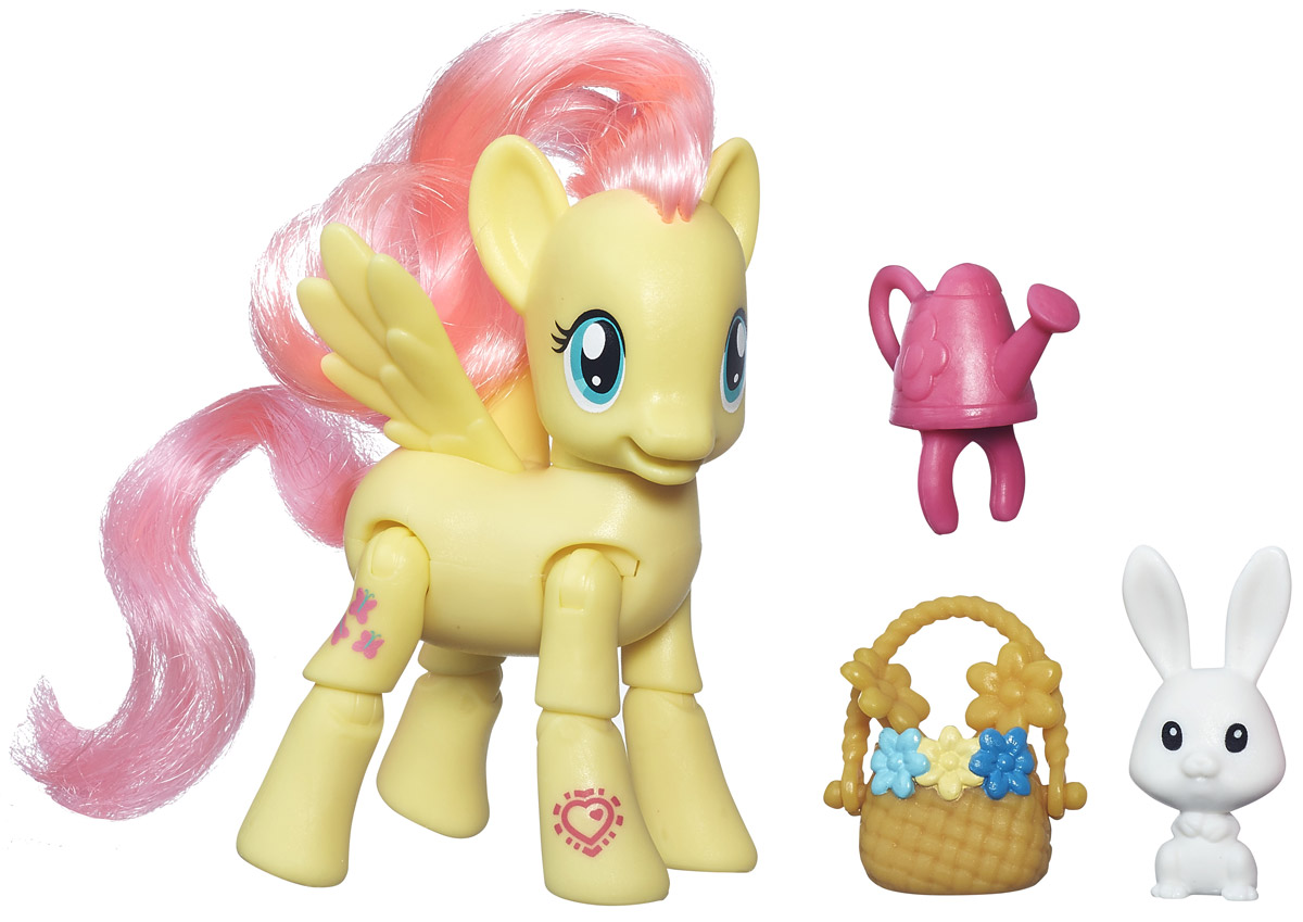 My Little Pony Игровой набор Пони FluttershyB3602EU4_B5675 My Little Pony Игровой набор Пони FluttershyB3602EU4_B5675Яркий игровой набор My Little Pony Пони Fluttershy привлечет внимание вашей малышки и не позволит ей скучать. Набор выполнен из безопасного пластика ярких цветов и состоит из фигурки пони, выполненной в виде принцессы Fluttershy. Ноги фигурки выполнены со специальными шарнирами, благодаря которым, ноги могут сгибаться и придавать пони разнообразные позы. Фигурка пони имеет подвижные крылья. В наборе присутствуют аксессуары для игры с пони: питомец-зайка и корзина с цветами. Образ пони дополнен розовой лейкой, которую можно одевать на ногу фигурки и поливать цветы. У принцессы-пони большие выразительные глазки, длинная грива и хвост, которые малышка сможет с удовольствием расчесывать. Ваша малышка будет часами играть с набором, придумывая различные истории. Порадуйте ее таким замечательным подарком!