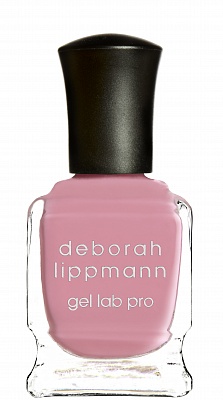 Deborah Lippmann лак для ногтей Beauty School Dropout, Gel Lab Pro Colors 15 мл20373 Deborah Lippmann лак для ногтей Beauty School Dropout, Gel Lab Pro Colors 15 мл20373Deborah Lippmann представляет летнюю коллекцию лаков Happy Days с обновленной инновационной Gel Lab PRO формулой. Запатентованная формула новых лаков обогащена десятью активными ингредиентами, которые обеспечивают здоровье Вашим ногтям, а маникюру - стойкость, яркий блеск и финиш, подобный гелевому маникюру. Лаки новой коллекции снабжены обновленной контурной кистью, круглый кончик которой позволяет максимально ровно прорисовать линию вокруг кутикулы, а 360 щетинок равномерно распределяют лак по всей ногтевой пластине, не оставляя разводов. Для здоровья ногтей: экстракт вечерней примулы, кератин, биотин, экстракт зеленого чая, экстракт Aucoumea Klaineana, натуральной смолы североафриканского дерева и запатентованный комплекс Nonychosine F, который придает ломким ногтям силу и выравнивает их поверхность. Для стойкости: платиновая пудра, эпоксидная смола Для блеска: шелковая фибра, плексигласс. Все лаки коллекции обеспечивают плотное покрытие уже после 1 слоя! Beauty School Dropout :...