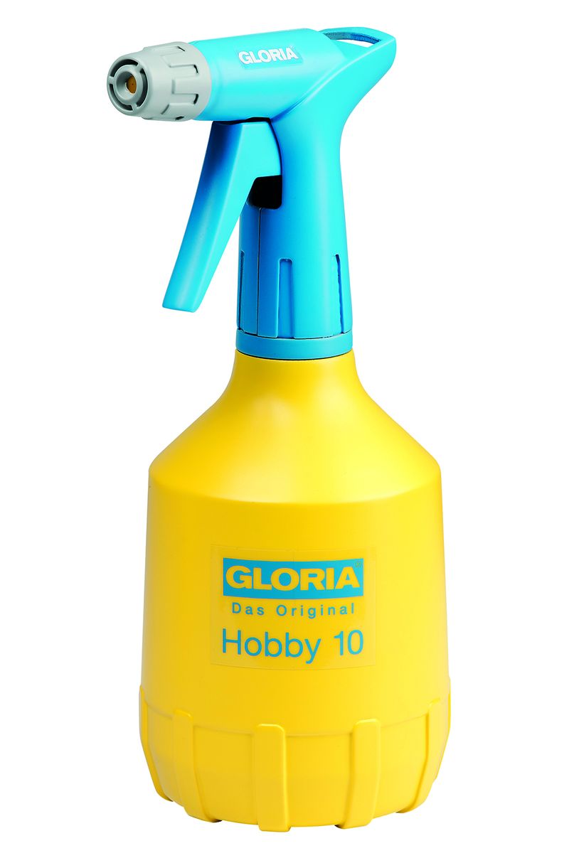 Ручной опрыскиватель Gloria Hobby 10, 1 л000860.0000 Ручной опрыскиватель Gloria Hobby 10, 1 л000860.0000Удобный пульверизатор с точным насосом двойного действия: одно движение насоса создает два толчка распыления.Эргономичная рукоятка пистолетного типа. Плавно регулируемое сопло с латунной вставкой и удобной структурой захвата. Мелкая форма распыления. Высокая устойчивость благодаря ровному дну. Прозрачная смотровая полоса для визуального контроля уровня заполнения. Большое заливное отверстие для удобного заполнения. Бак из высококачественного пластика