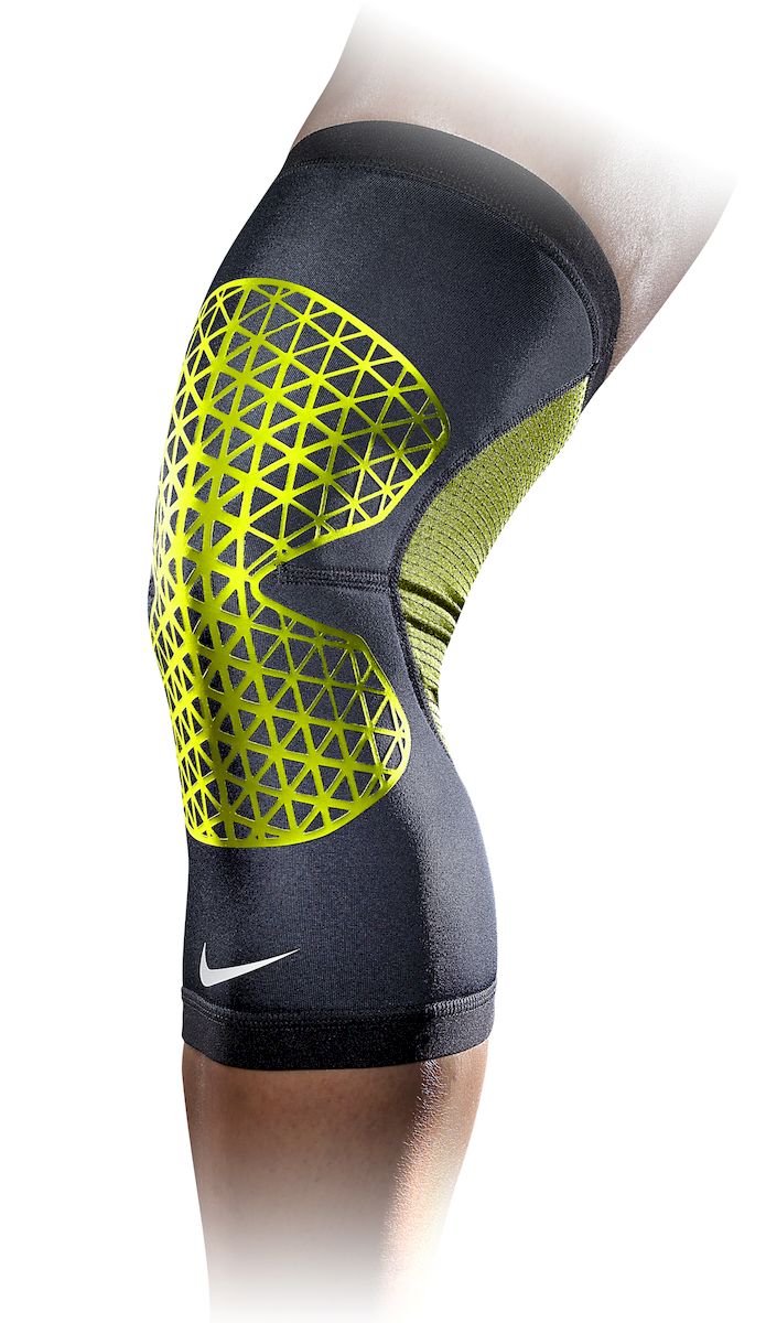 Наколенник Nike , цвет: черный, желтый. Размер MN.MS.33.023.MD Наколенник Nike , цвет: черный, желтый. Размер MN.MS.33.023.MDНаколенник Nike. Легкий материал Airprene держит мышцы в тепле, что обеспечивает дополнительную поддержку и защищает от растяжений. Высокая степень регуляции воздуза и тепла. Контурный дизайн и конструкция обеспечивает свободу движений. Износостойкий.