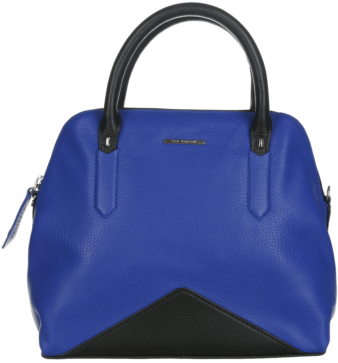 Сумка женская Leo Ventoni, цвет: черный, васильковый. 2300440323004403-blue/nero Сумка женская Leo Ventoni, цвет: черный, васильковый. 2300440323004403-blue/neroСтильная женская сумка Leo Ventoni выполнена из натуральной кожи с фактурным тиснением. Изделие содержит одно отделение, которое закрывается на застежку-молнию. Внутри расположено два накладных кармашка для мелочей и врезной карман на молнии. Снаружи, на задней стороне сумки, расположен врезной карман на застежке-молнии. Сумка оснащена удобными ручками и съемным плечевым ремнем. Оригинальный аксессуар позволит вам завершить образ и быть неотразимой.