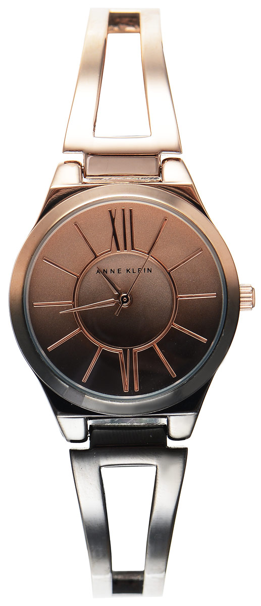 Часы наручные женские Anne Klein Ring, цвет: черный, золотистый. 2152 OMRG2152 OMRG Часы наручные женские Anne Klein Ring, цвет: черный, золотистый. 2152 OMRG2152 OMRGСтильные женские часы Anne Klein Ring с эффектом градиента выполнены из металлического сплава, оформлены символикой бренда. Лаконичный корпус надежно защищен устойчивым к царапинам минеральным стеклом, а также имеет степень влагозащиты 3 Bar. Часы оснащены кварцевым механизмом, дополнены изящным браслетом со складным замком. В конструкции застежки предусмотрено дополнительное звено, благодаря которому возможно регулировать длину изделия. Часы поставляются в фирменной упаковке. Часы Anne Klein Ring подчеркнут изящество женской руки и отменное чувство стиля у их обладательницы.