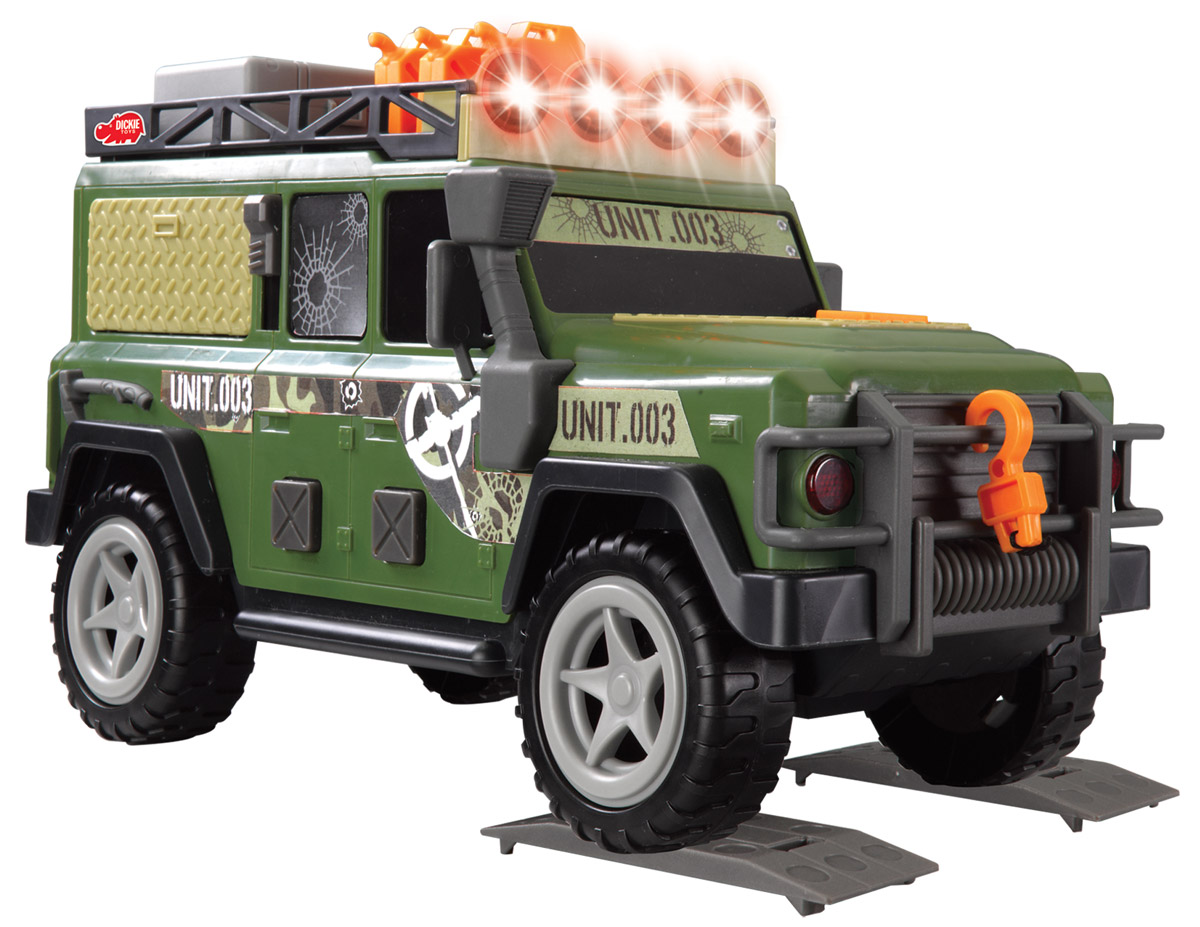 Dickie Toys Внедорожник Outland Patrol3308366 Dickie Toys Внедорожник Outland Patrol3308366Мощный военный внедорожник Dickie Toys Outland Patrol с открывающейся задней дверью, съемным запасным колесом и лебедкой непременно понравится вашему ребенку. Нажатие кнопок на боковых дверях внедорожника активирует звуковые и световые эффекты: светятся верхние прожекторы, слышен звук заводящегося двигателя, рокот мотора. Открытие боковой панели-окна с помощью рычажка также сопровождается звуковыми эффектами. В наборе есть аксессуары, которые можно расположить на крыше внедорожника: большой ящик, три канистры и 2 настила под колеса. Лебедка свободно разматывается. Чтобы свернуть лебедку обратно, достаточно нажать на кнопку на капоте машины. С этой игрушкой ваш малыш будет часами занят игрой. Порадуйте его таким замечательным подарком! Для работы игрушки необходимы 2 батарейки напряжением 1,5V типа АА (товар комплектуется демонстрационными).